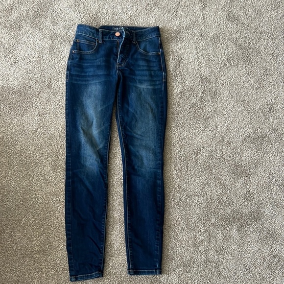 Maurice’s EVERflex high-rise skinny jeans - Picture 1 of 4